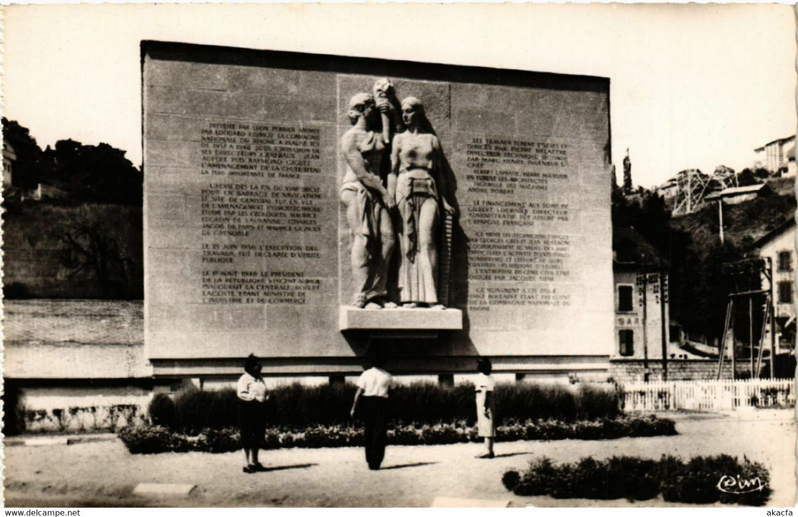 CPA AK GÉNISSIAT Barrage Monument Commémoratif (486249) - Génissiat