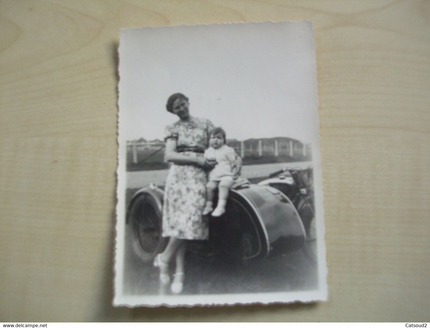 Photo Ancienne SIDE-CAR DAME ET ENFANT A IDENTIFIER - Coches