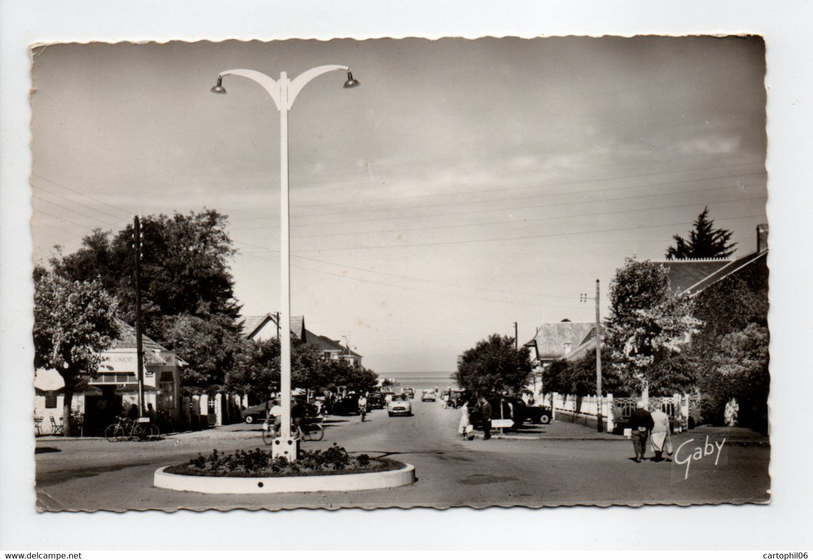 - CPSM THARON-PLAGE (44) - Place De La Concorde Vers L'Océan 1965 - Editions GABY N° 21 - - Tharon-Plage