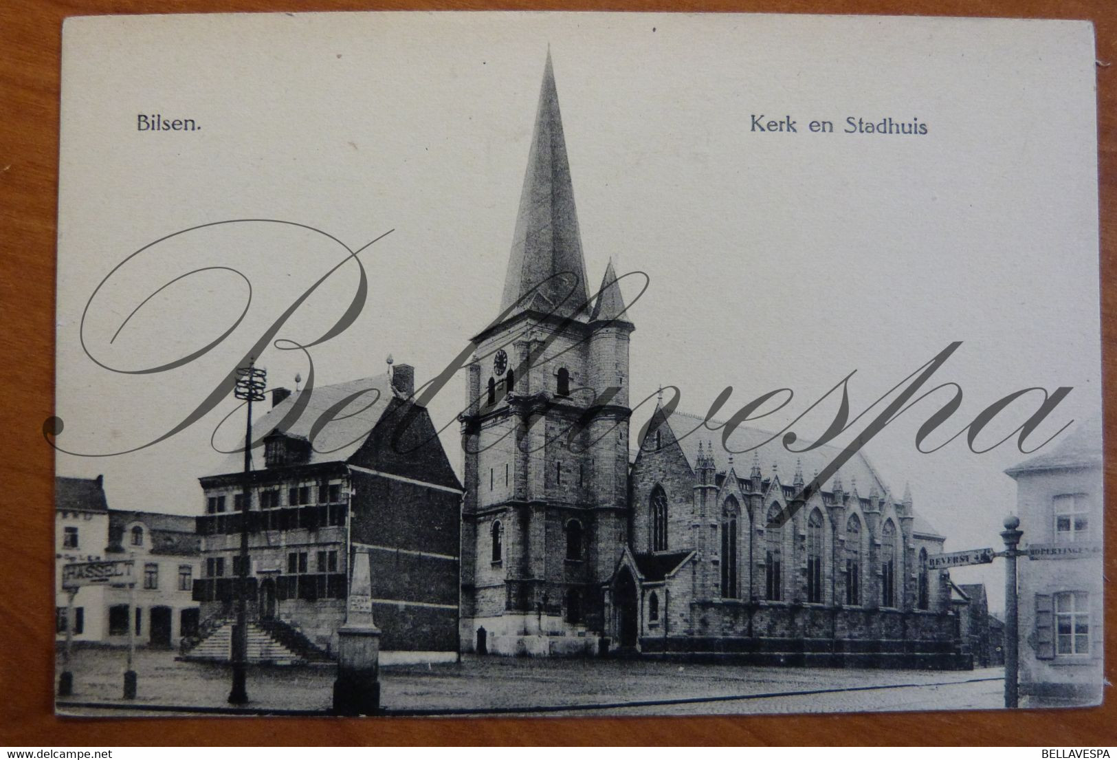 Bilzen. Kerk Stadhuis - Bilzen