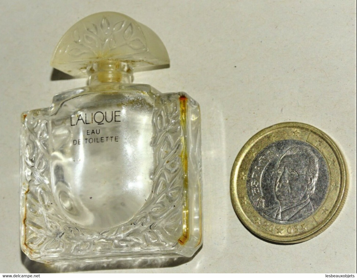 ANCIEN FLACON MINIATURE LALIQUE EAU DE TOILETTE Avec BOUCHON Collection Vitrine Il Est Vide - Miniatures (sans Boite)