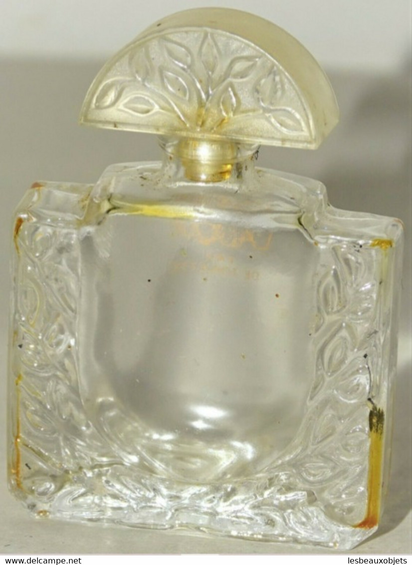 ANCIEN FLACON MINIATURE LALIQUE EAU DE TOILETTE avec BOUCHON Collection vitrine il est vide