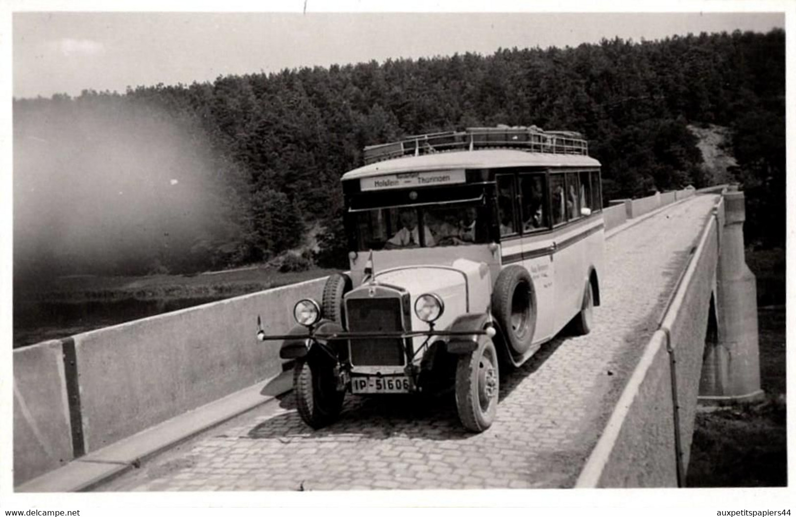 Photo Originale Autocar à Identifier De La Ligne " Holstein-Thüringen " & Ses Valises Au Passage D'un Pont Vers 1930/40 - Automobile
