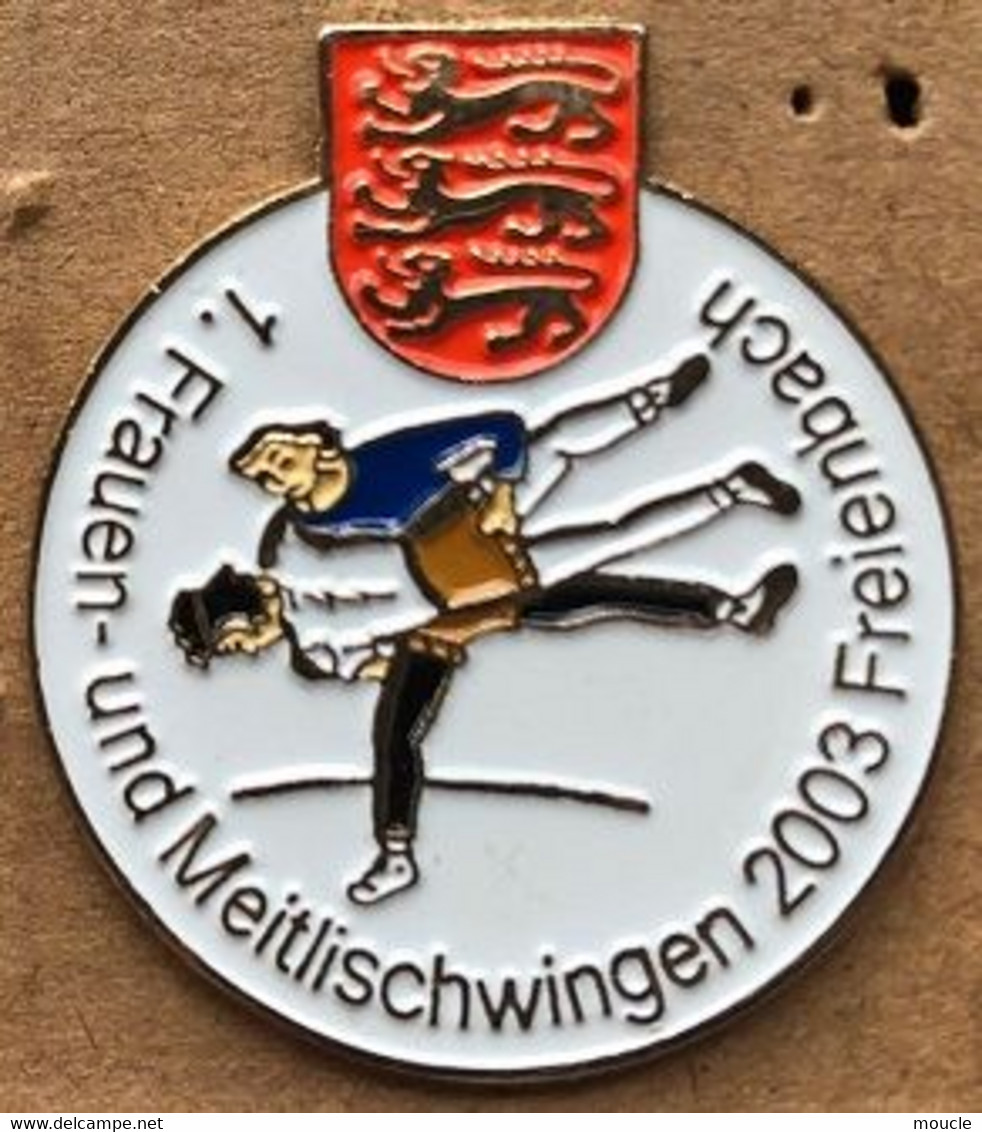 LUTTE SUISSE - 1, FRAUEN UND MEITLISCHWINGEN 2003 - 1er TOURNOI FEMININ - FREIENBACH - SCHWEIZ - SWITZERLAND -   (27) - Wrestling