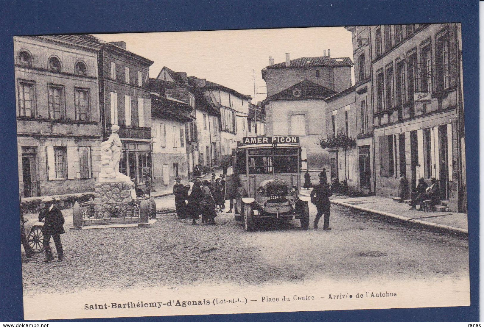 CPA [47] Lot Et Garonne Saint Barthélémy D'Agenais Autobus Courrier Non Circulé - Autres & Non Classés
