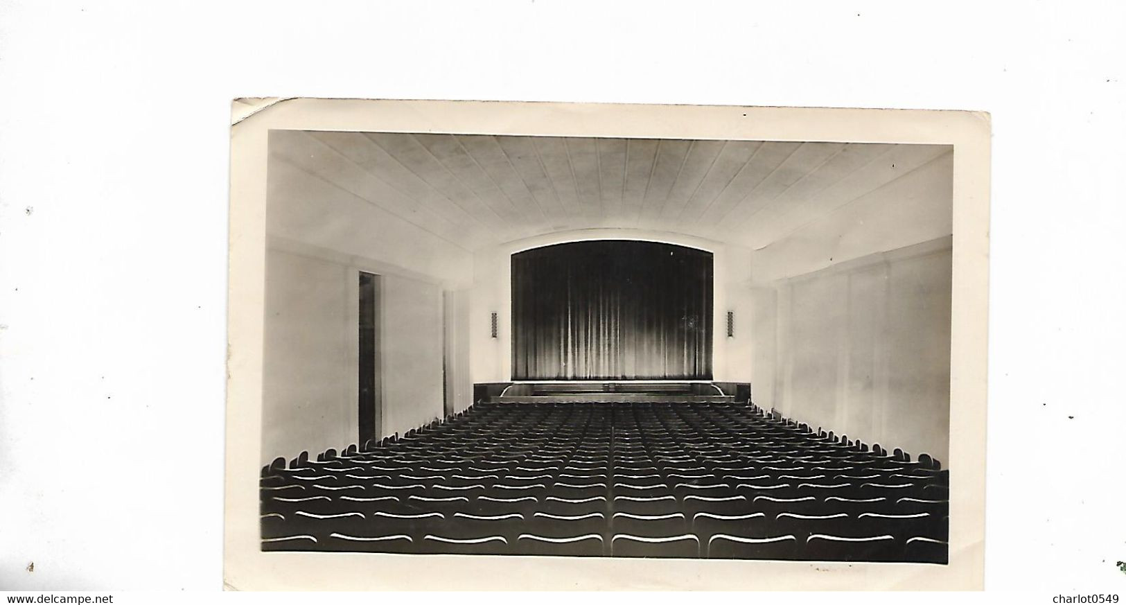 La Salle De Cinema - Neuville En Poitou