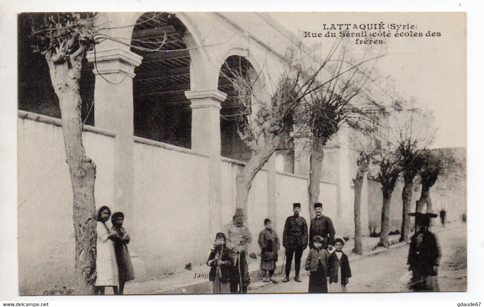 LATTAQUIE (SYRIE) - RUE DU SERAIL - COTE ECOLES DES FRERES - Syrië