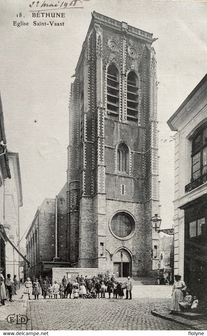 Béthune - La Place De L’église St Vaast - Villageois - Bethune