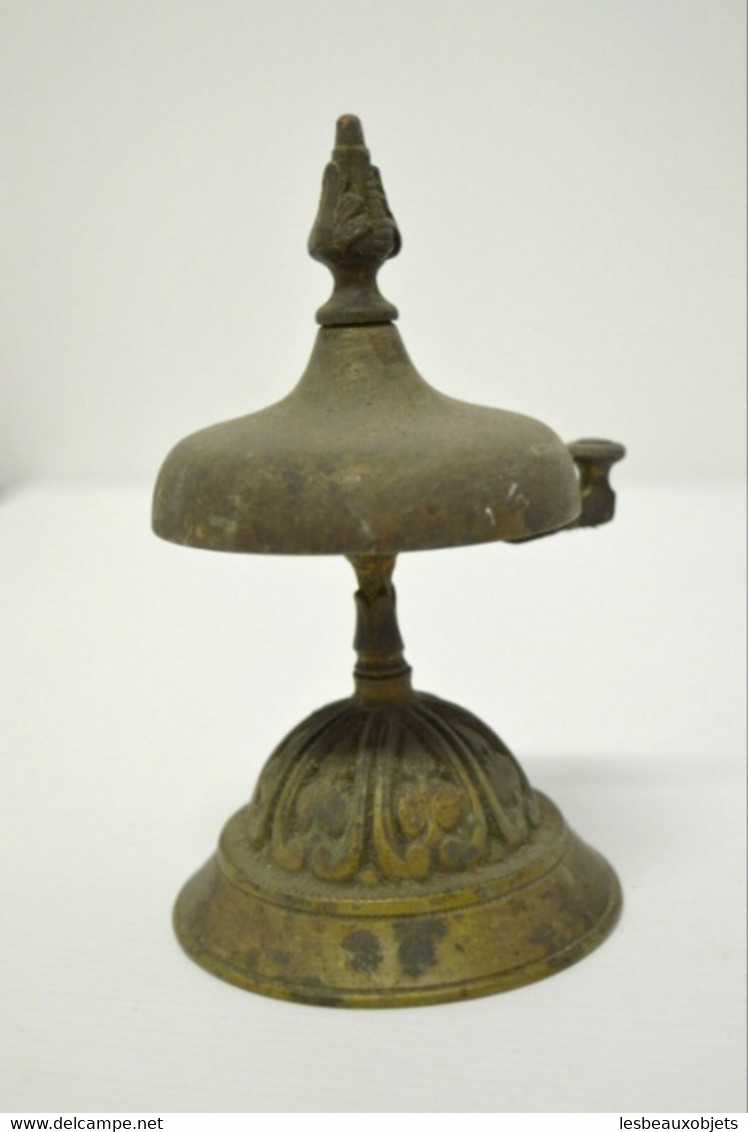 BELLE ANCIENNE SONNETTE De COMPTOIR De TABLE Bronze Vitrine Réf 17041611 -120 - Cloches