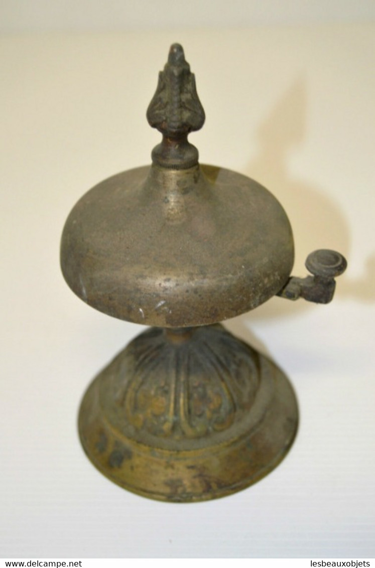 BELLE ANCIENNE SONNETTE De COMPTOIR De TABLE Bronze Vitrine Réf 17041611 -120 - Cloches