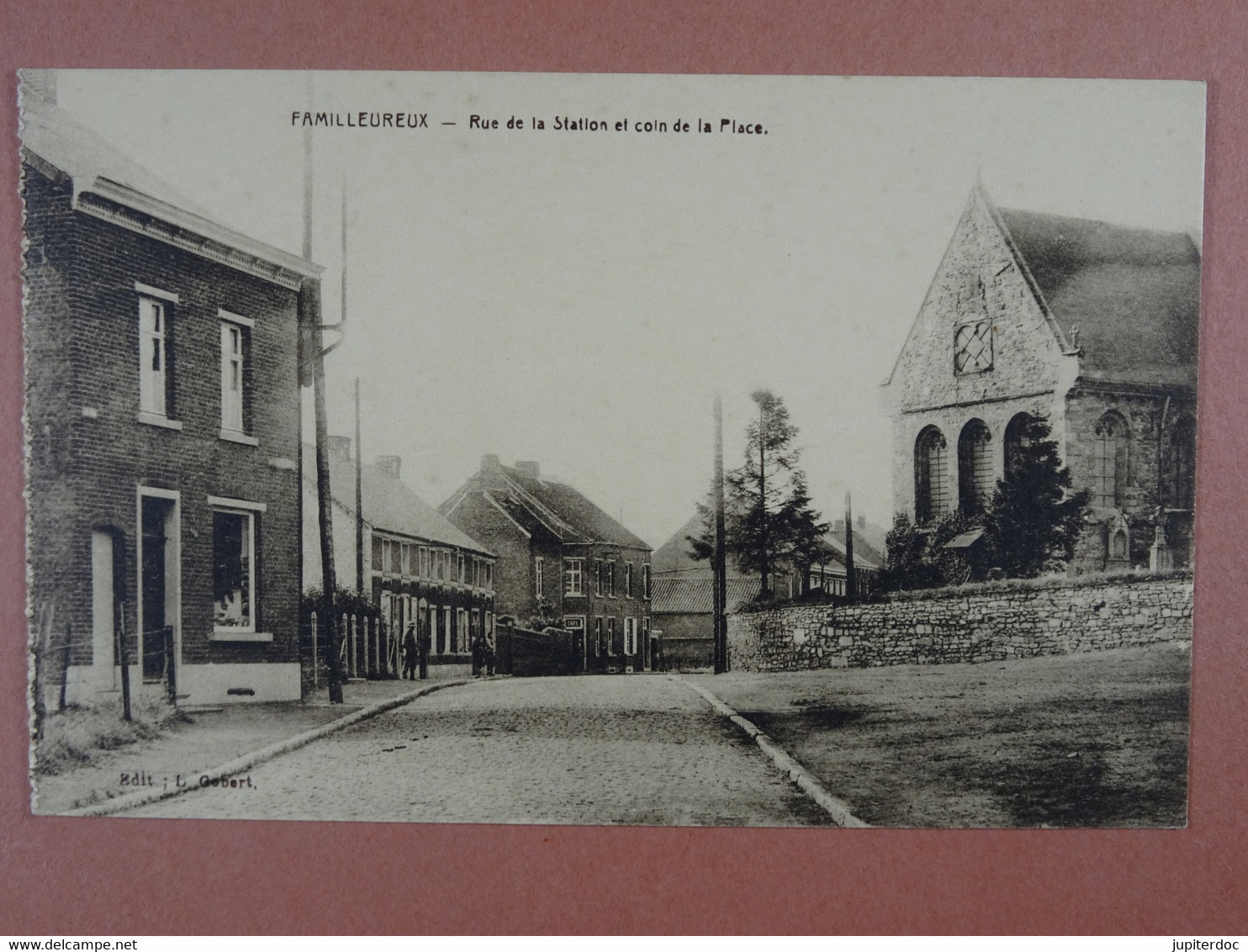 Familleureux Rue De La Station Et Coin De La Place - Seneffe