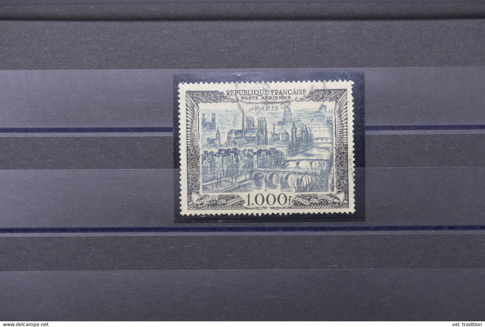 FRANCE - Variété Sur PA 29, Couleur Noire Avec Le Centre Bleuté, Oblitéré - L 103928 - Used Stamps