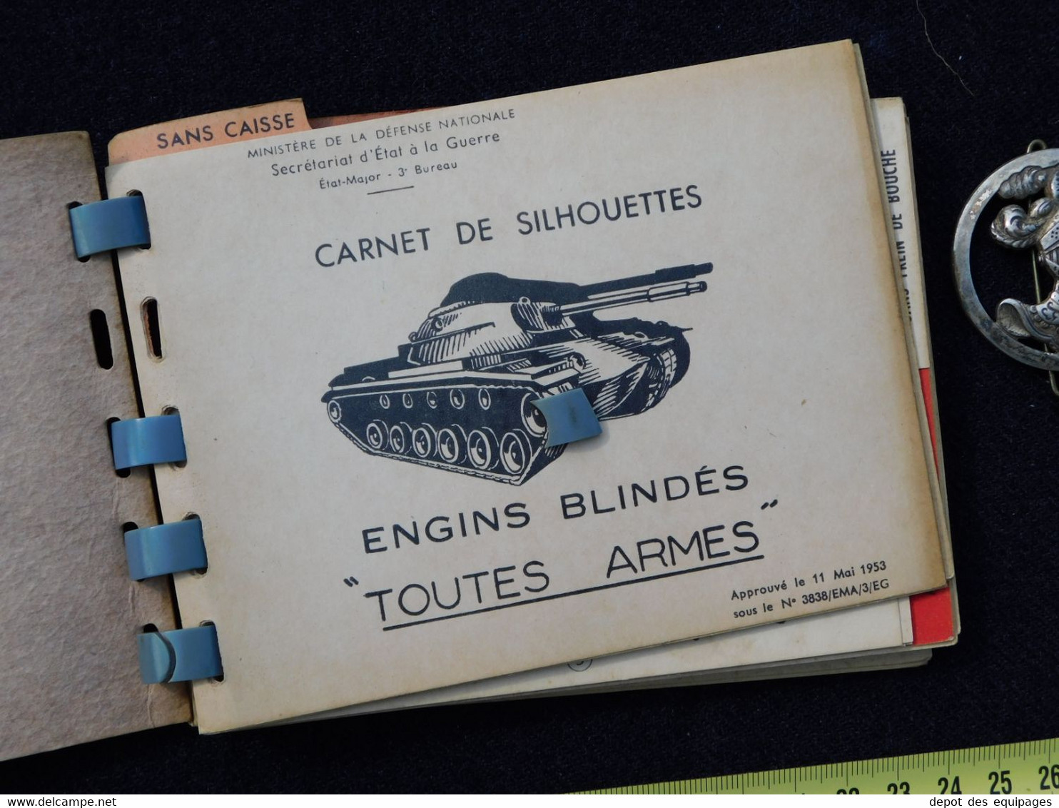 ARME BLINDEE / CAVALERIE : CARNET DE SILHOUETTES ENGINS BLINDES Daté 1953 - Véhicules