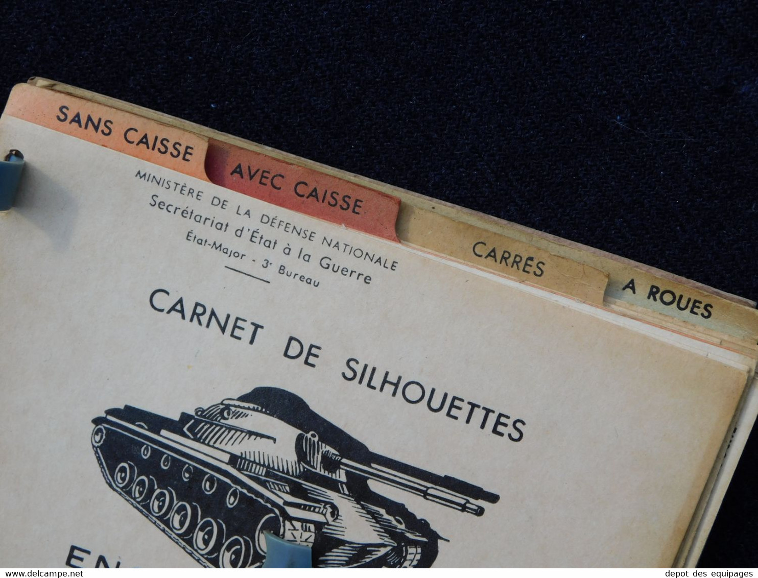 ARME BLINDEE / CAVALERIE : CARNET DE SILHOUETTES ENGINS BLINDES Daté 1953 - Véhicules