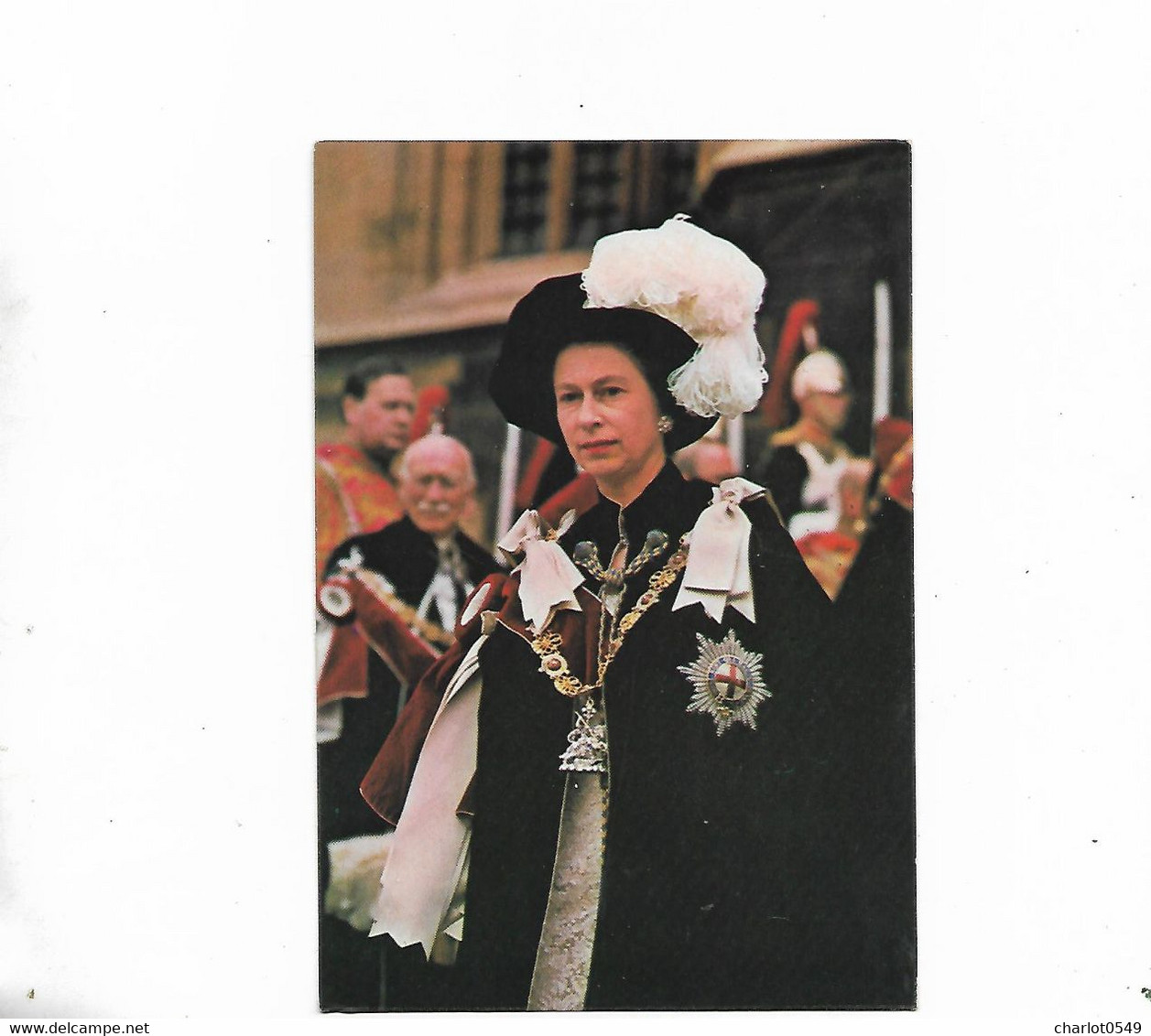 La Reine Elizabeth Portant La Cape - Case Reali