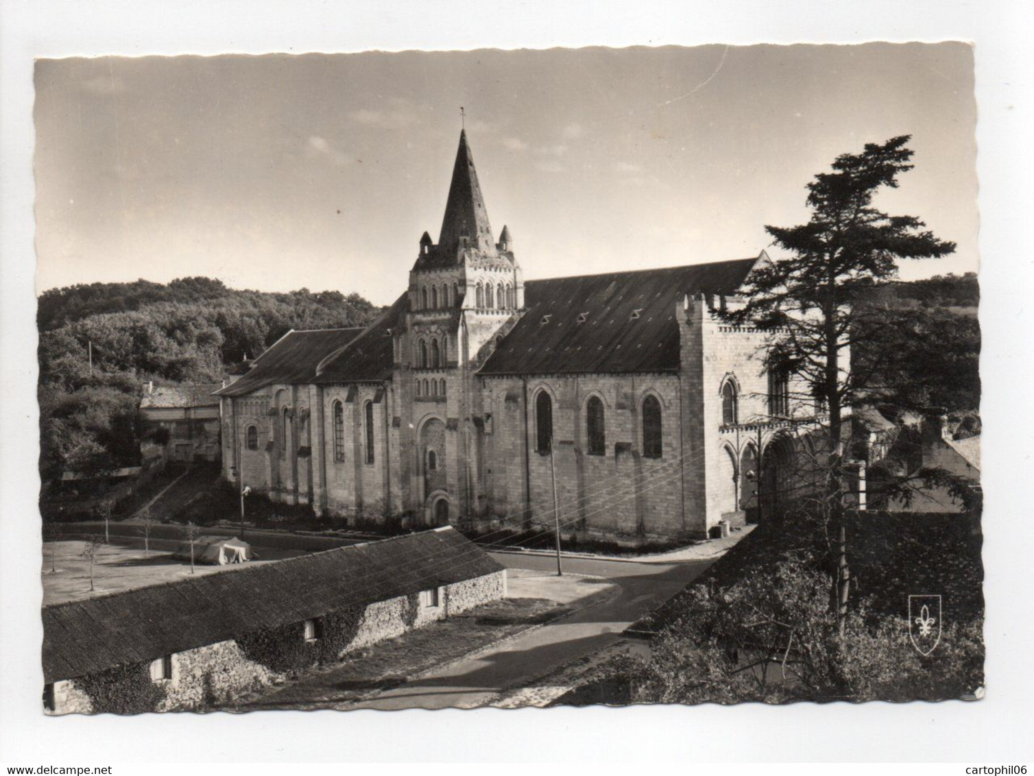 - CPSM TREVES-CUNAULT (49) - Eglise Notre-Dame 1965 - Editions Du LYS N° 58 - - Sonstige & Ohne Zuordnung