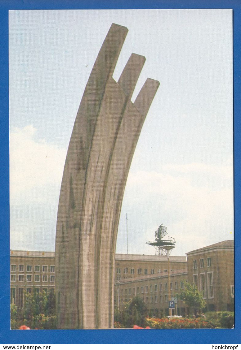 Deutschland; Berlin; Tempelhof; Das Luftbrückendenkmal - Tempelhof