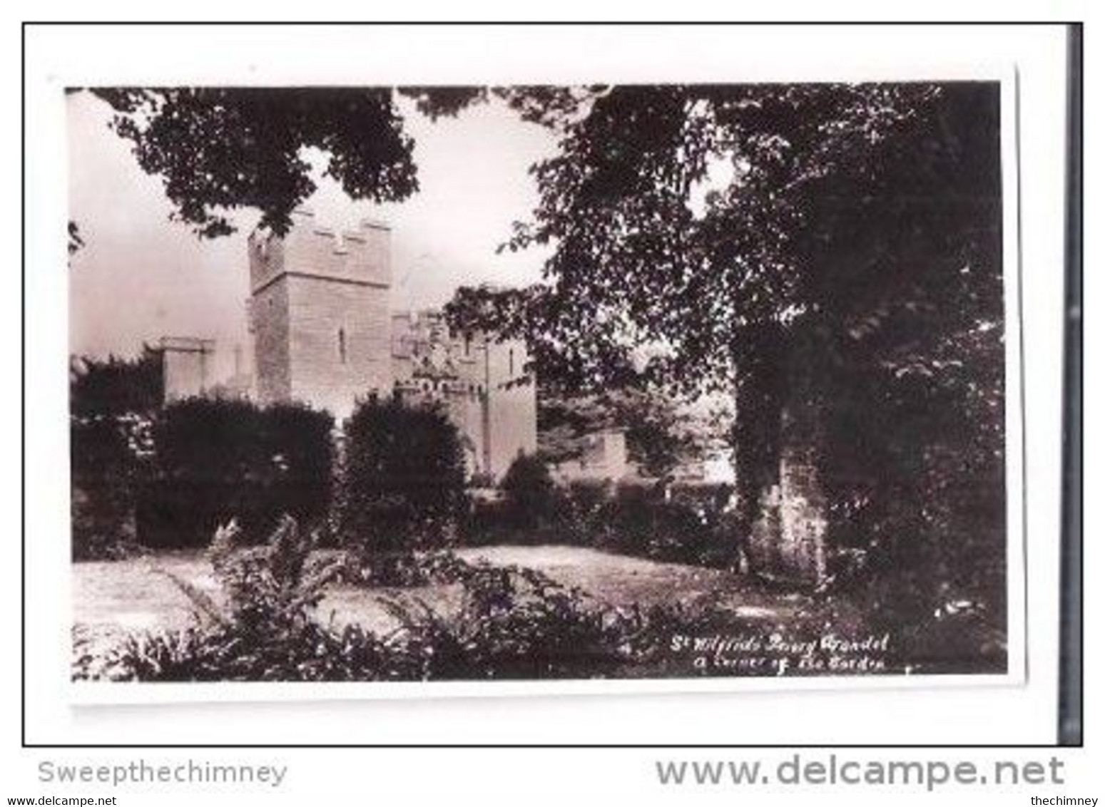 RP ST WILFRIDS PRIORY ARUNDEL  A CORNER OF THE GARDEN PHOTO CARD  REAL PHOTO POSTCARD SUSSEX - Arundel
