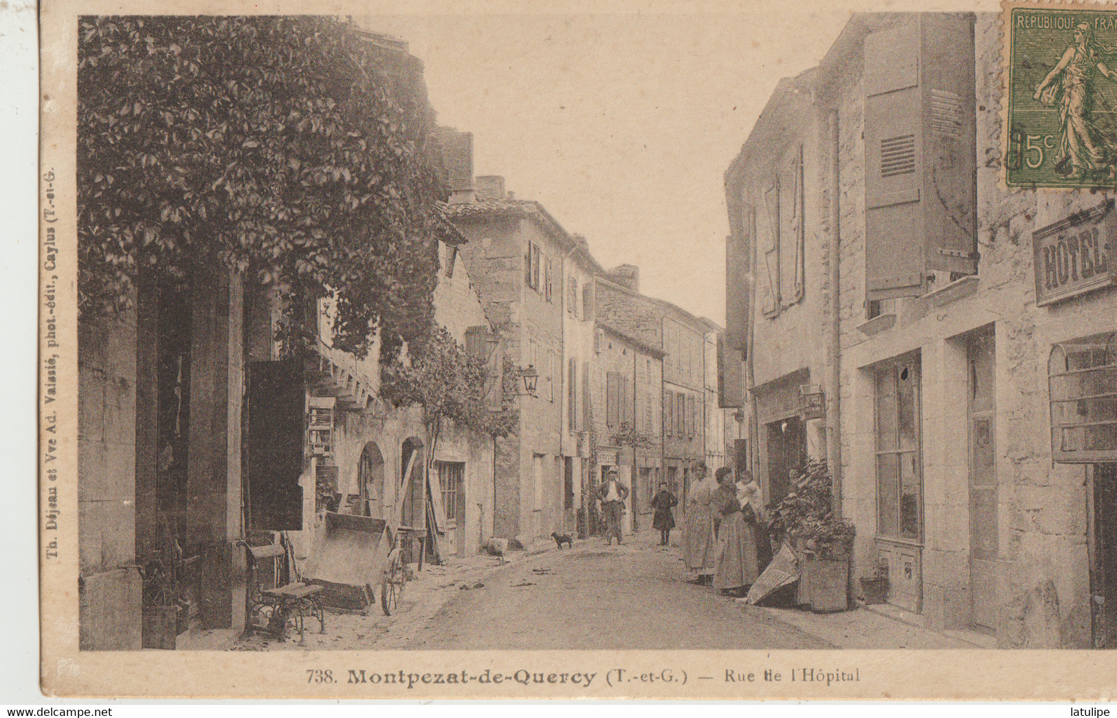 Montpezat-de-Quercy  82  La Rue De L'Hopital Tres Animée -Hotel Et Epicerie - Montpezat De Quercy