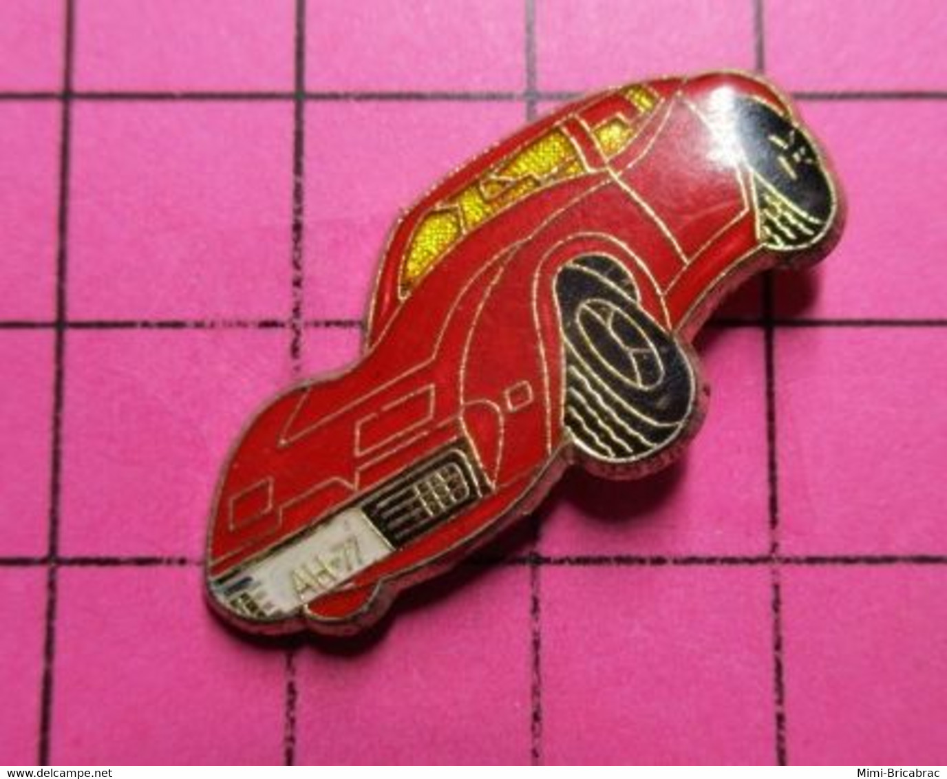 710c Pin's Pins / Beau Et Rare / THEME : AUTOMOBILES / CORVETTE ROUGE AH-77 - Corvette