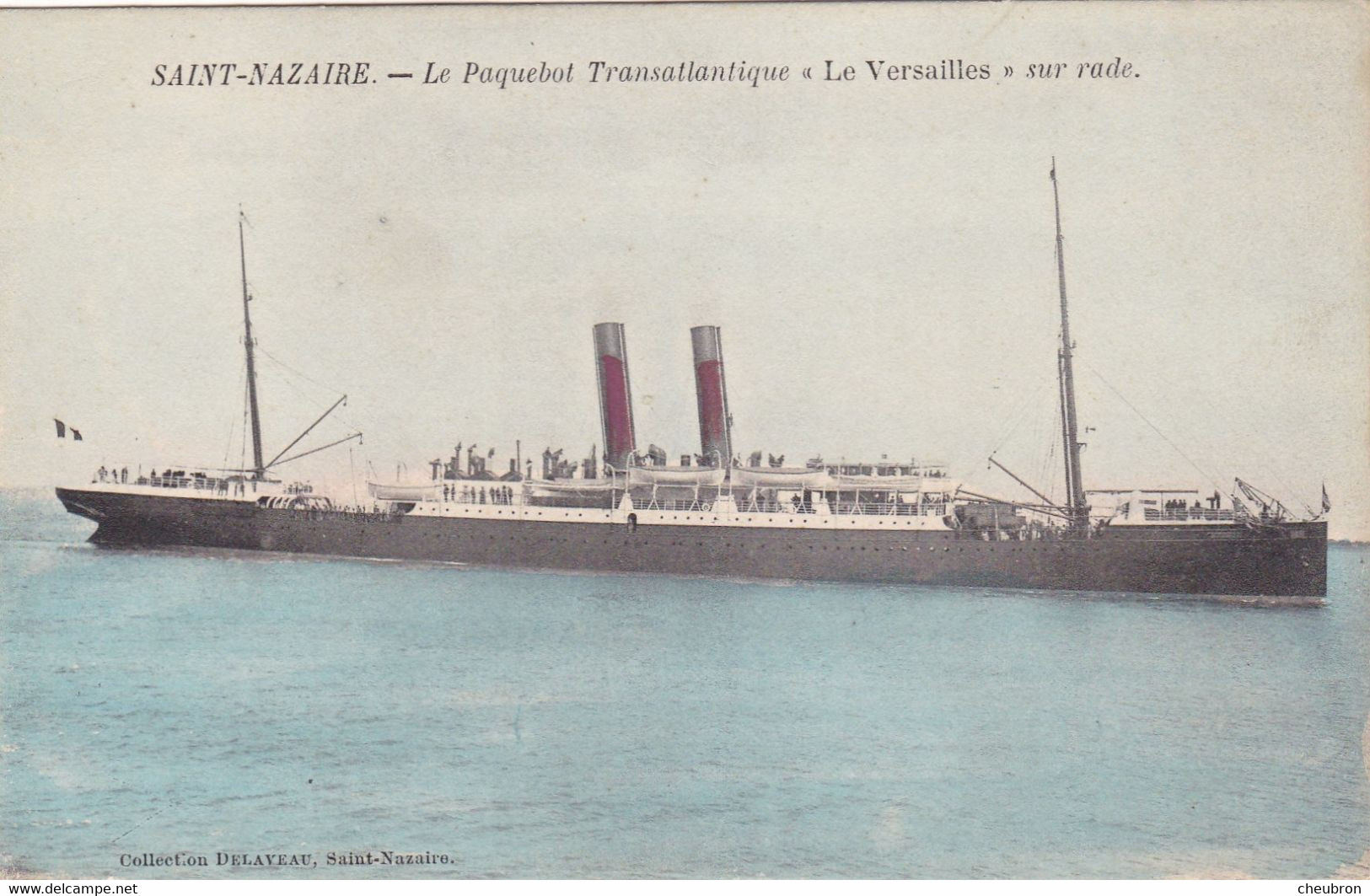 44. SAINT NAZAIRE . CPA COLORISEE. LE PAQUEBOT TRANSATLANTIQUE " LE VERSAILLES " SUR RADE - Paquebote