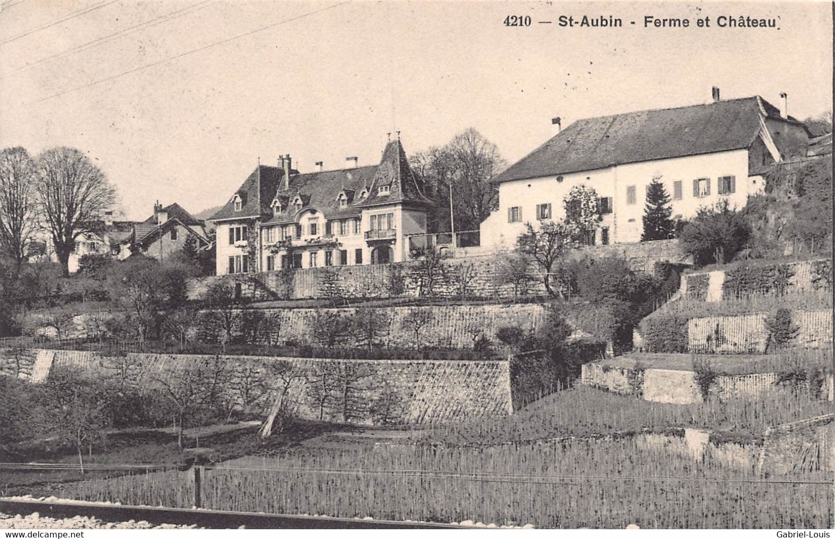 St-Aubin Ferme Et Château - Saint-Aubin/Sauges