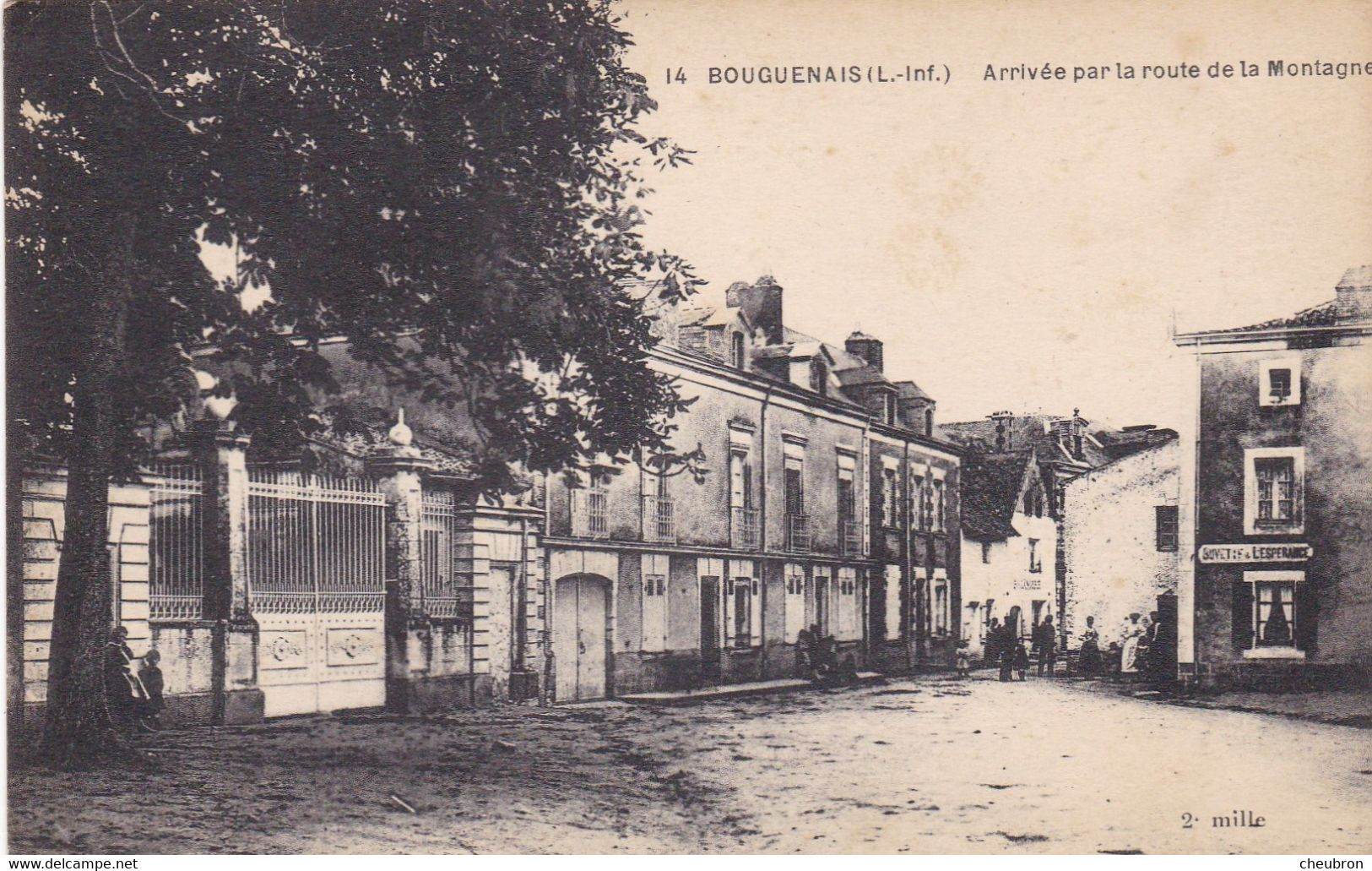 44. BOUGUENAIS. CPA. ARRIVEE PAR LA ROUTE DE LA MONTAGNE - Bouguenais