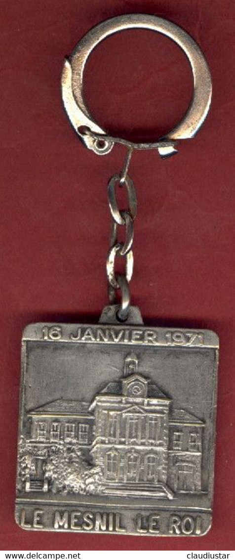 ** PORTE - CLEFS  LE  MESNIL  LE  ROI  1971 ** - Key-rings