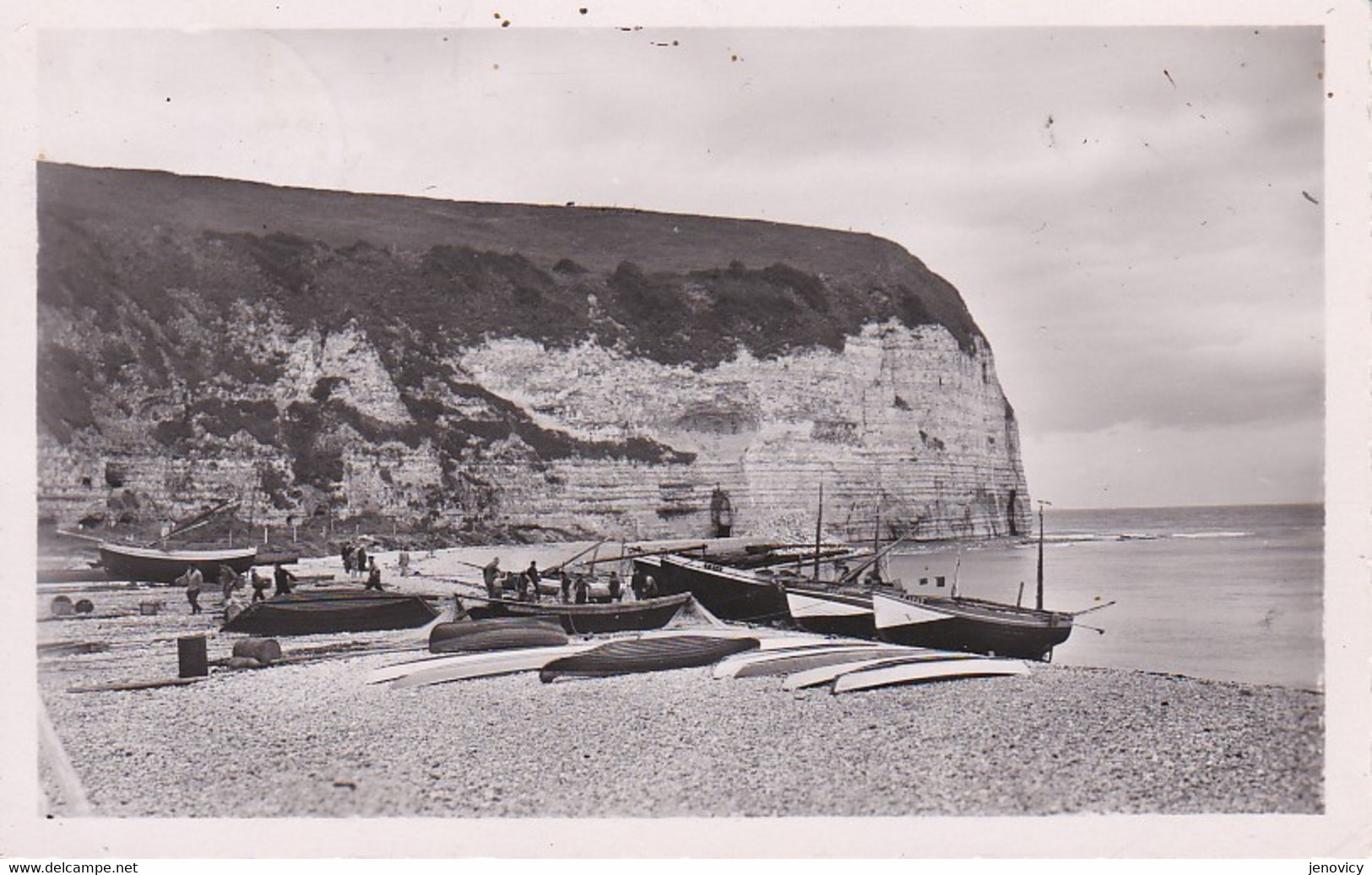 YPORT LA FALAISE CHICART,BATEAUX PERSONNAGES REF 72113 - Cimetières Militaires