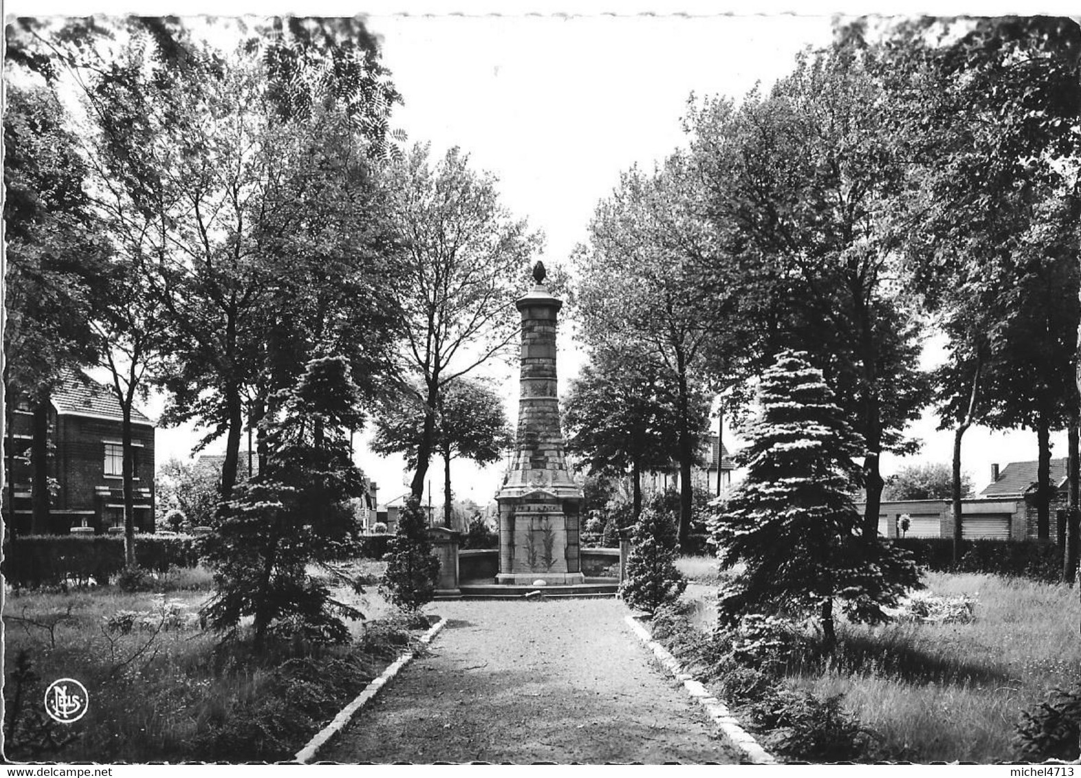 MONUMENT AUX MORTS  3869 - Chapelle-lez-Herlaimont