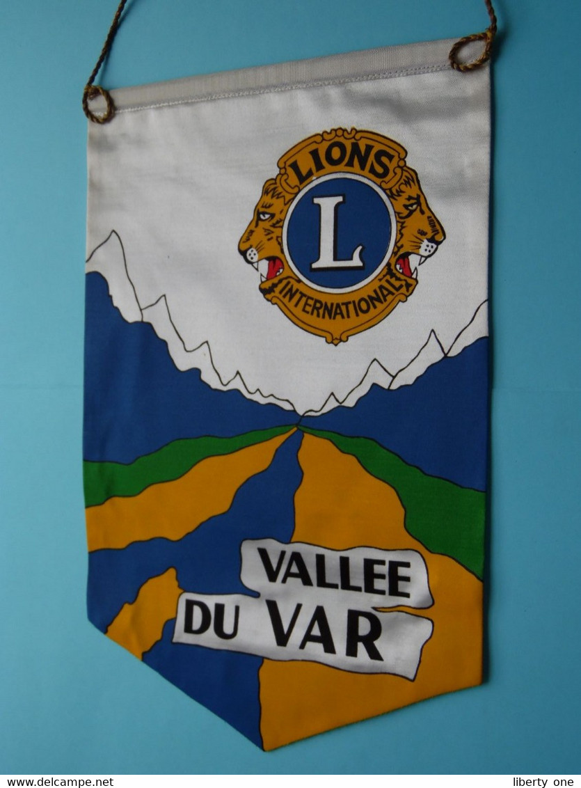 Valle DU VAR ( District Sud Est 103 France ) > LIONS International ( Ancien / Old > FANION > Wimpel > Pennant ) - Andere & Zonder Classificatie