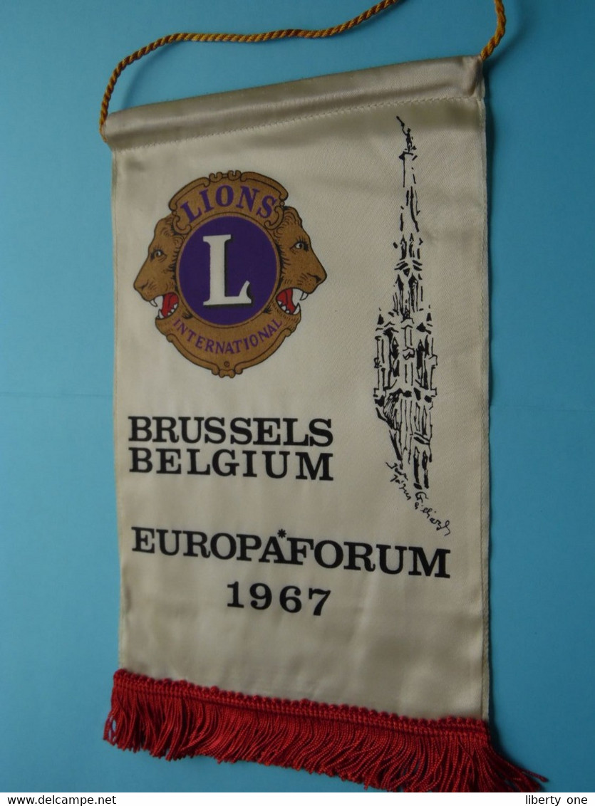 BRUSSELS - BELGIUM Europa*Forum 1967 > LIONS International ( Ancien / Old > FANION > Wimpel > Pennant ) - Autres & Non Classés