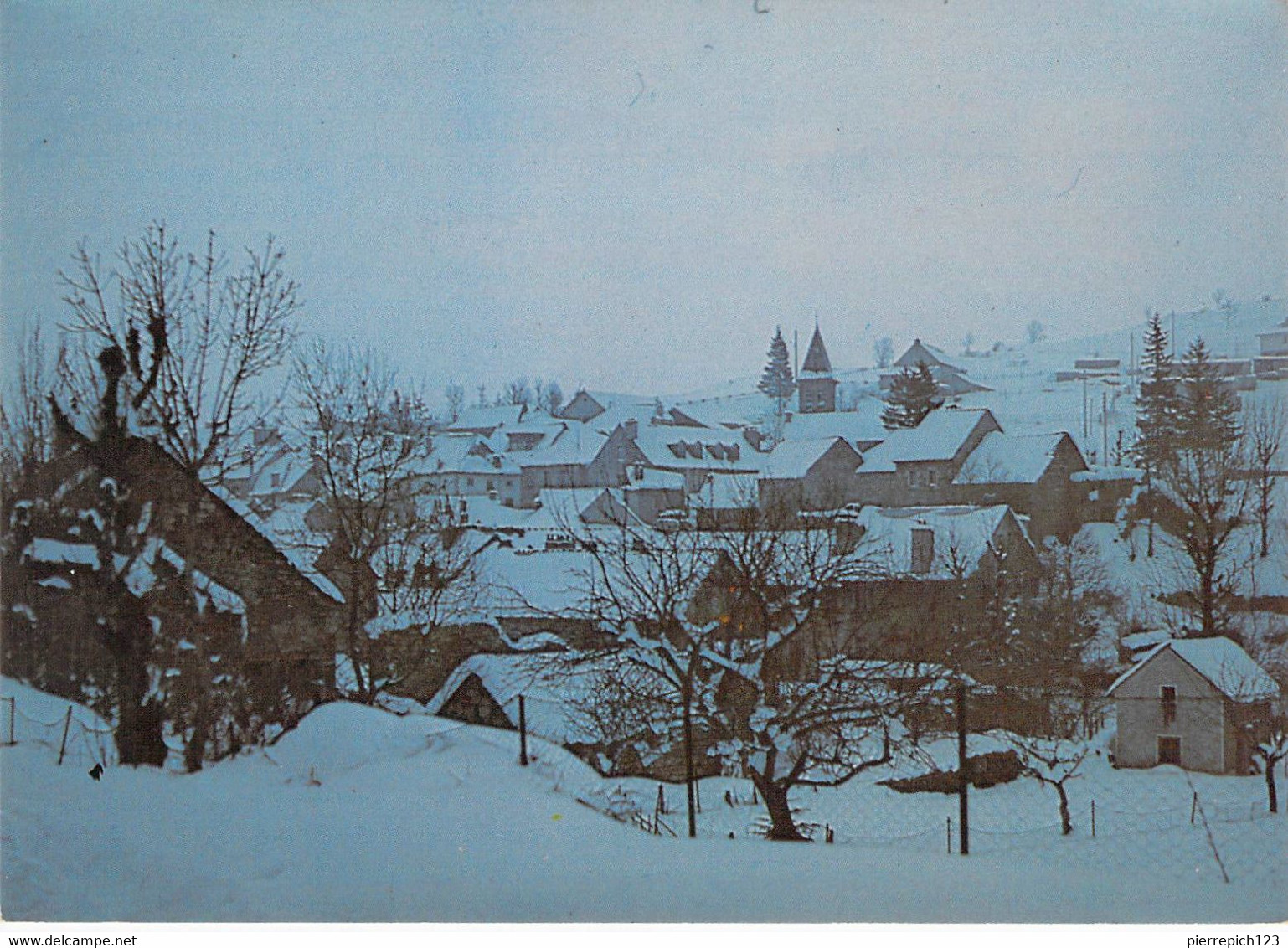 48 - Le Bleymard - Le Village Sous La Neige - Le Bleymard