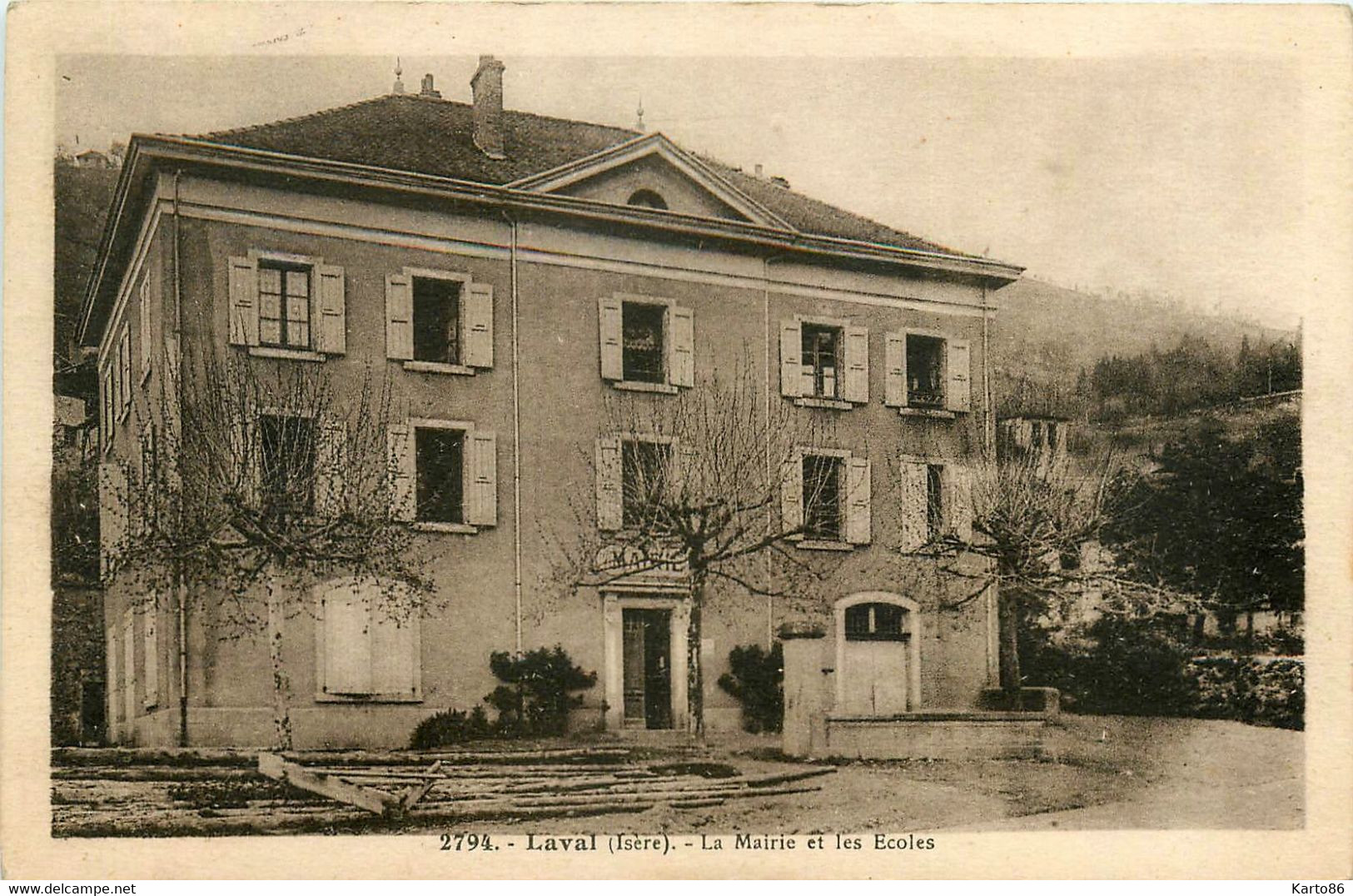 Laval * La Mairie Et Les écoles * école Scolaire - Laval