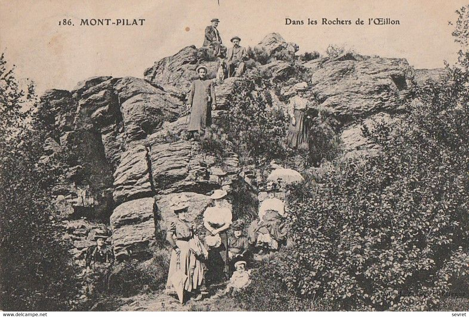 MONT-PILAT. - Dans Les Rochers De L'Oeillon - Mont Pilat