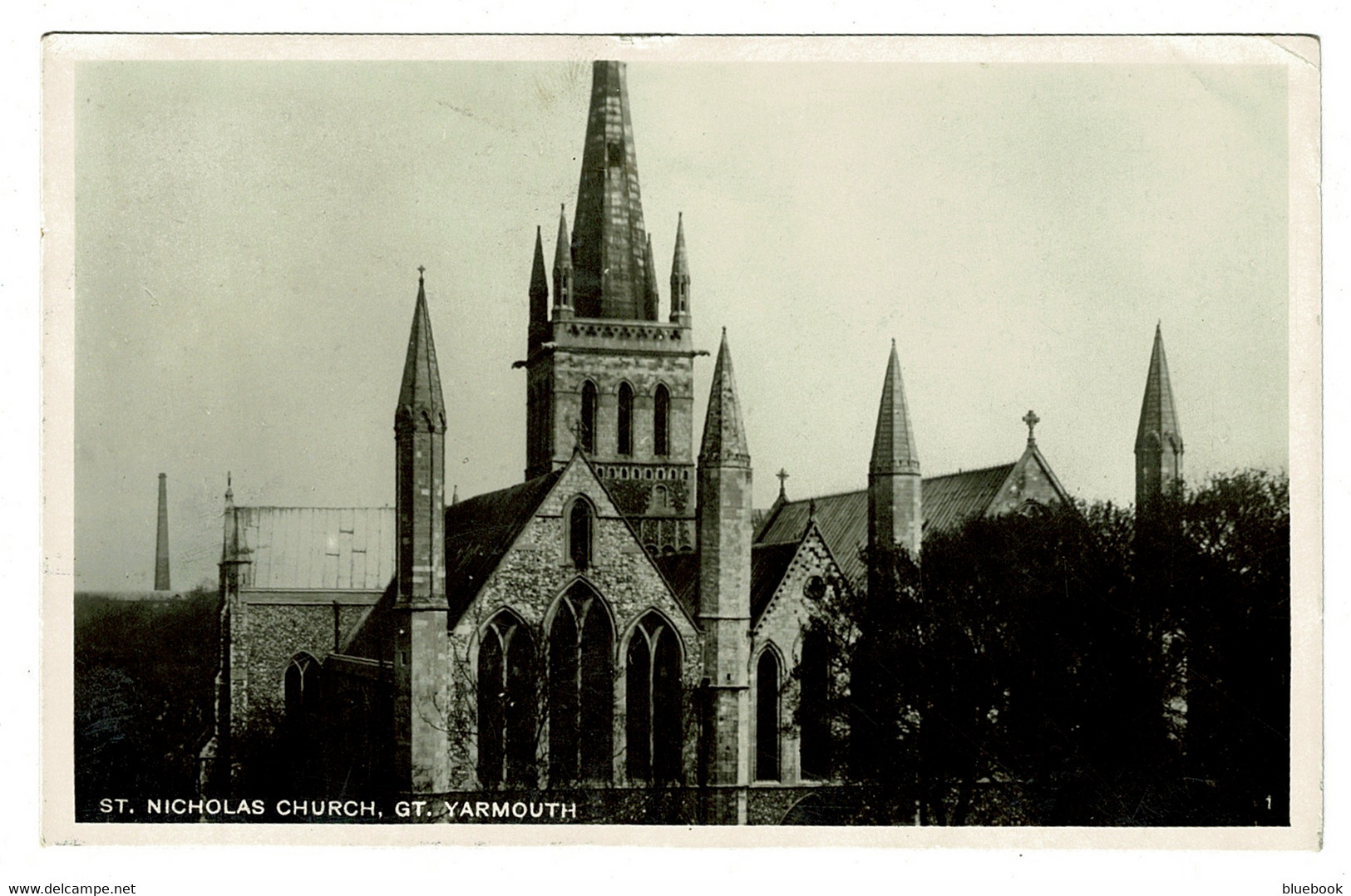 Ref 1493 - 1928 Real Photo Postcard - St Nicholas Church - Great Yarmouth Norfolk - Great Yarmouth