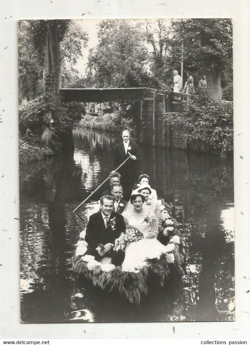 Cp , PAYS BAS , MOOI GIETHOORN , Het Huwelijksbootje , In De Punter Naar Het Gemeentehuis , MARIAGE , Vierge - Giethoorn