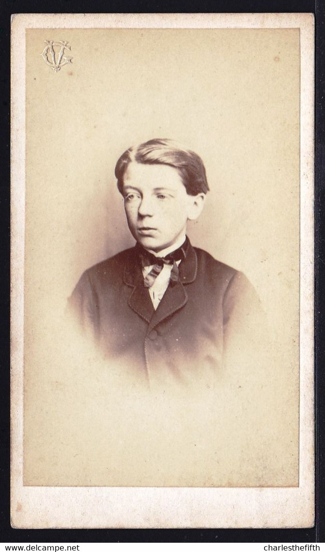 VIEILLE PHOTO CDV  - JEUNE HOMME RICHE - GARCON - YOUNG BOY - Antiche (ante 1900)