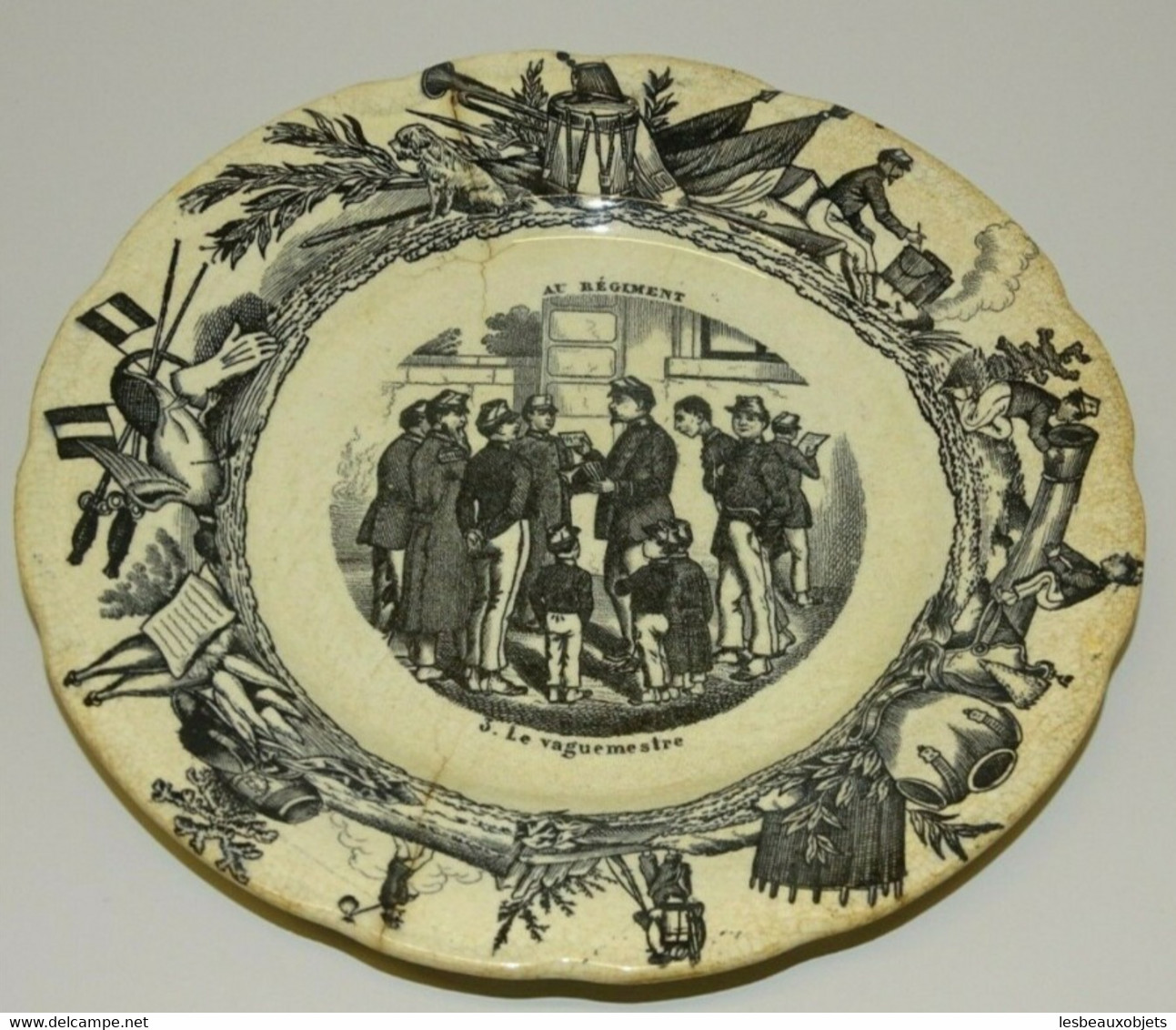 ASSIETTE CERAMIQUE PARLANTE CHOISY LE ROI AU REGIMENT Le VAGUEMESTRE Collection - Choisy Le Roi (FRA)