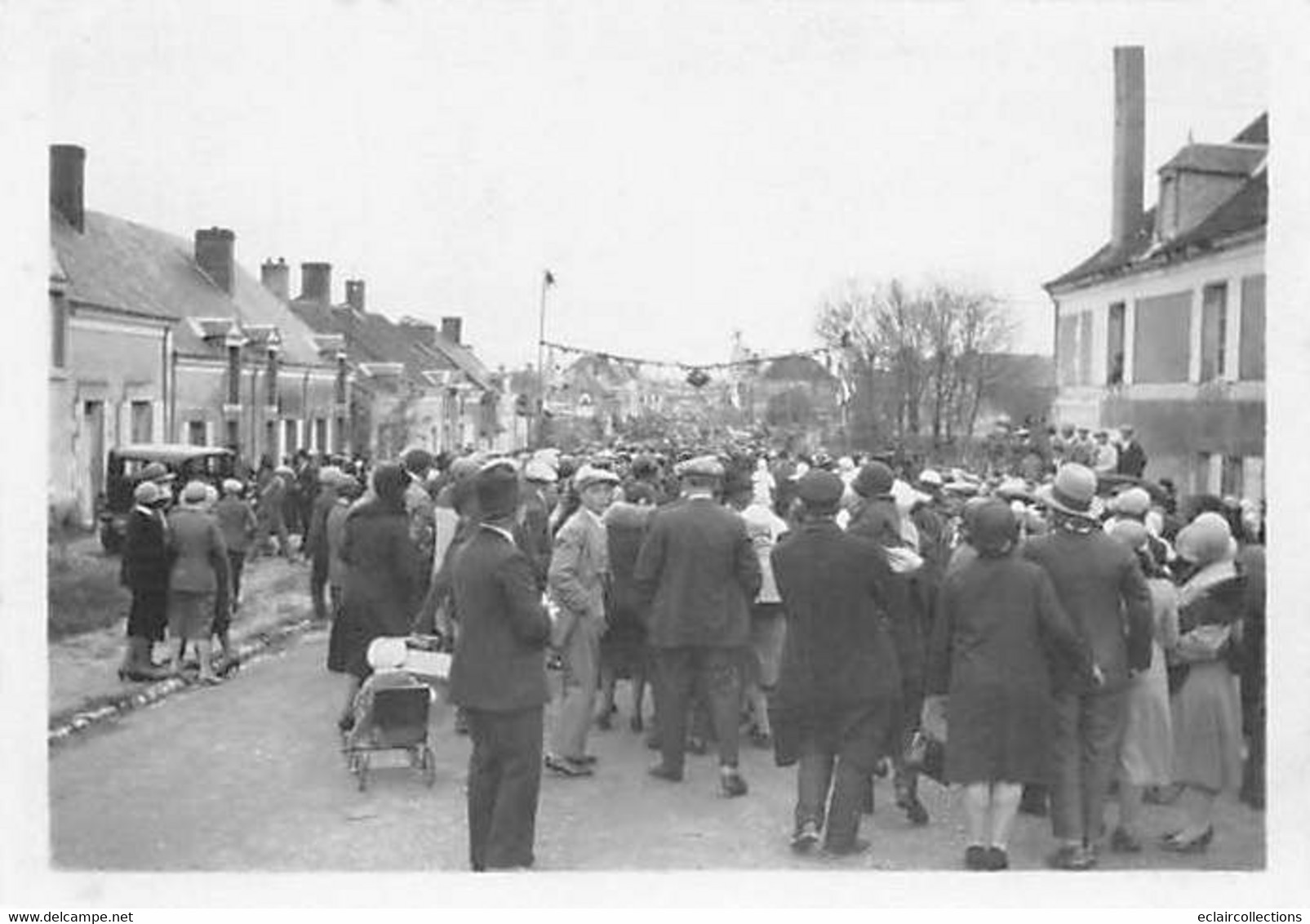 Divers  Non Classé       18       A Localiser 6 Photos 8.5 X 6.5    D'une Fête  Dont L'une Vive Le Berry..   (voir Scan) - Sonstige & Ohne Zuordnung