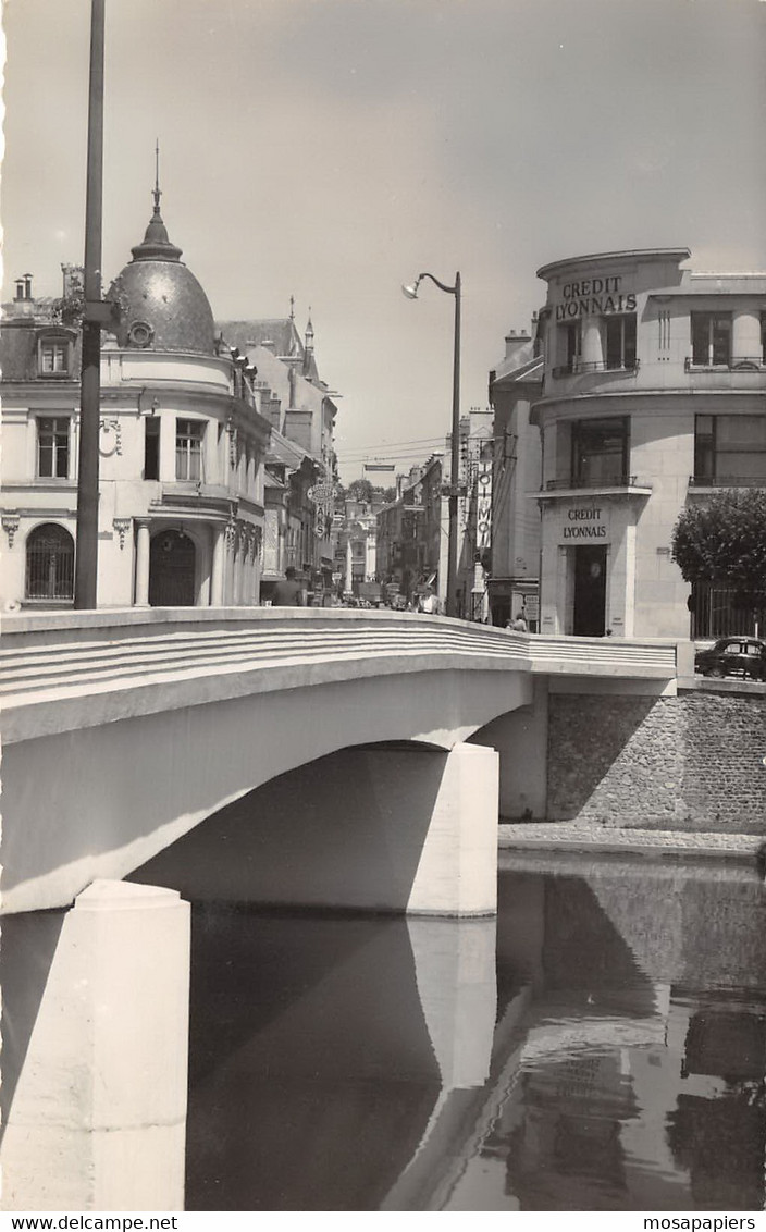 Melun - Pont Jeanne D'Arc Et Rue St-Aspais - Melun