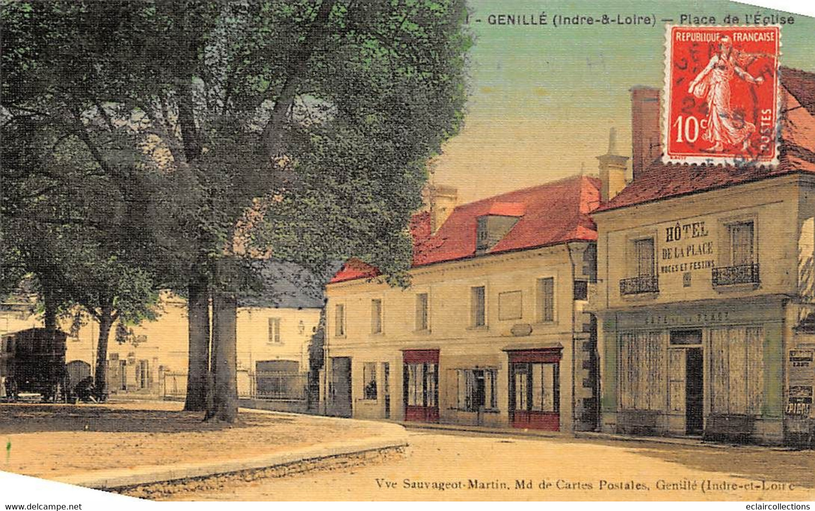 Genillé         37        Place De L'église. Hôtel De La Place. Carte Colorisée Et Toilée               (voir Scan) - Genillé