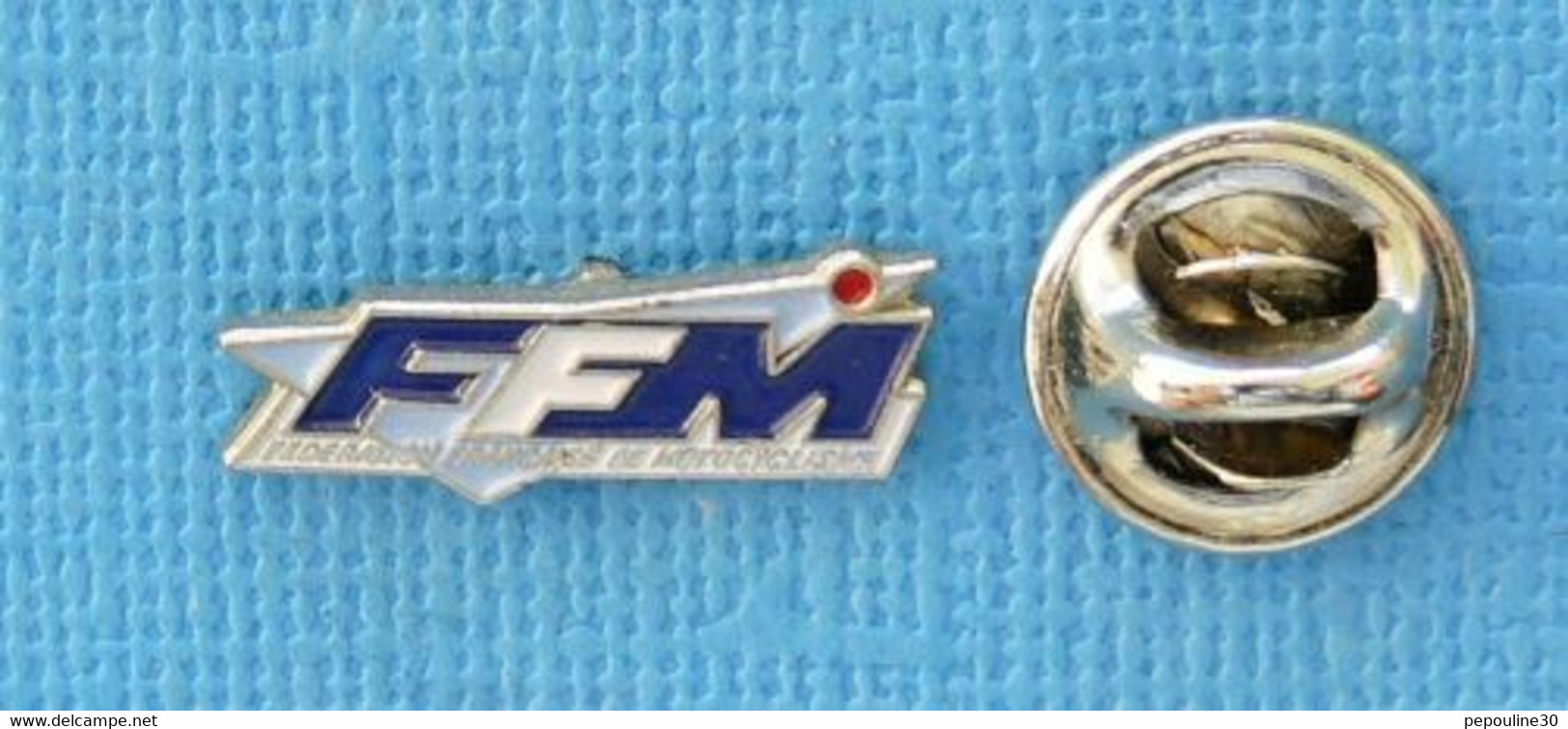 1 PIN'S //  ** FÉDÉRATION FRANÇAISE DE MOTOCYCLISME ** - Motos