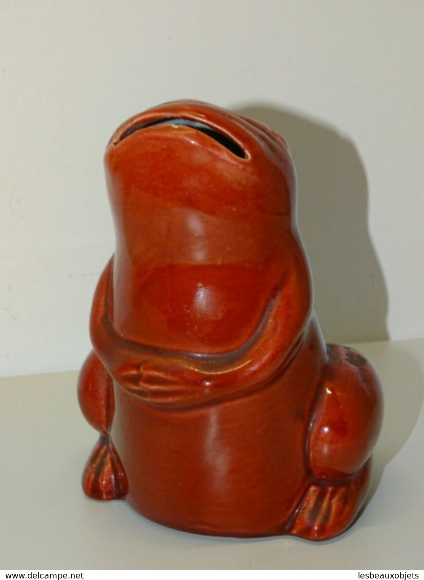 ANCIENNE TIRELIRE A CASSER GRENOUILLE ROUGE SAINT CLEMENT COLLECTION FROG - Saint Clément (FRA)