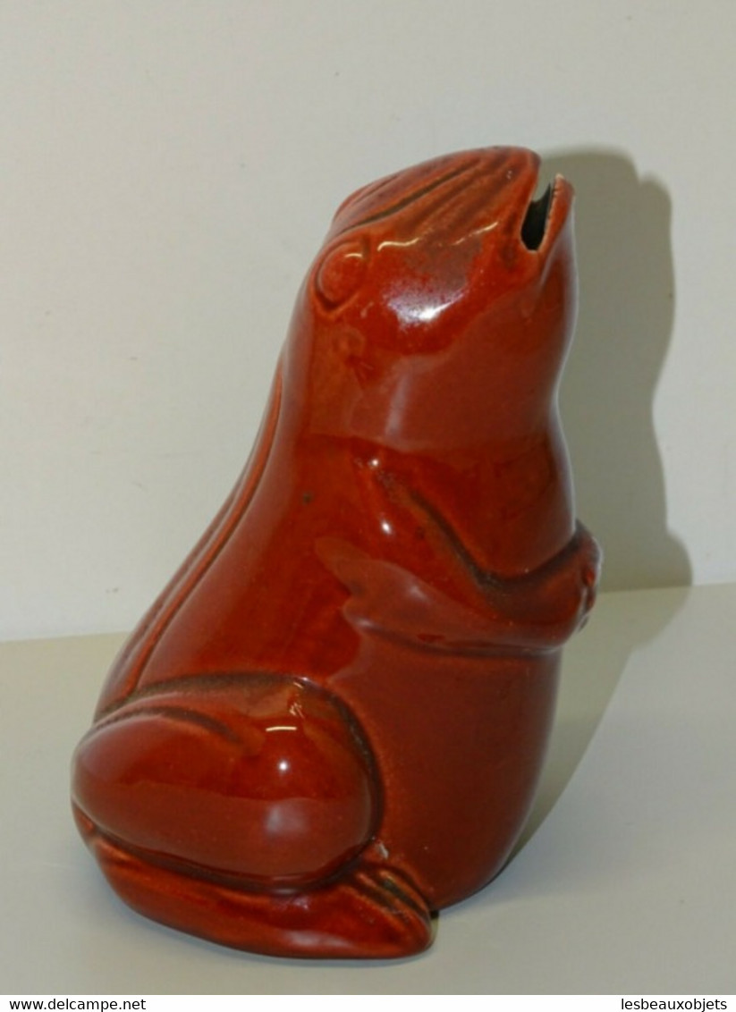 ANCIENNE TIRELIRE A CASSER GRENOUILLE ROUGE SAINT CLEMENT COLLECTION FROG