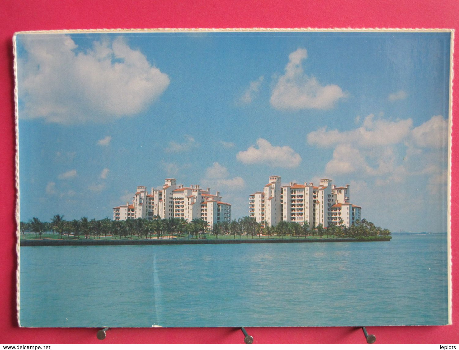 Visuel Très Peu Courant - Etats-Unis - Miami - Lifestyles Of The Rich And Famous Fischer Island - R/verso - Miami