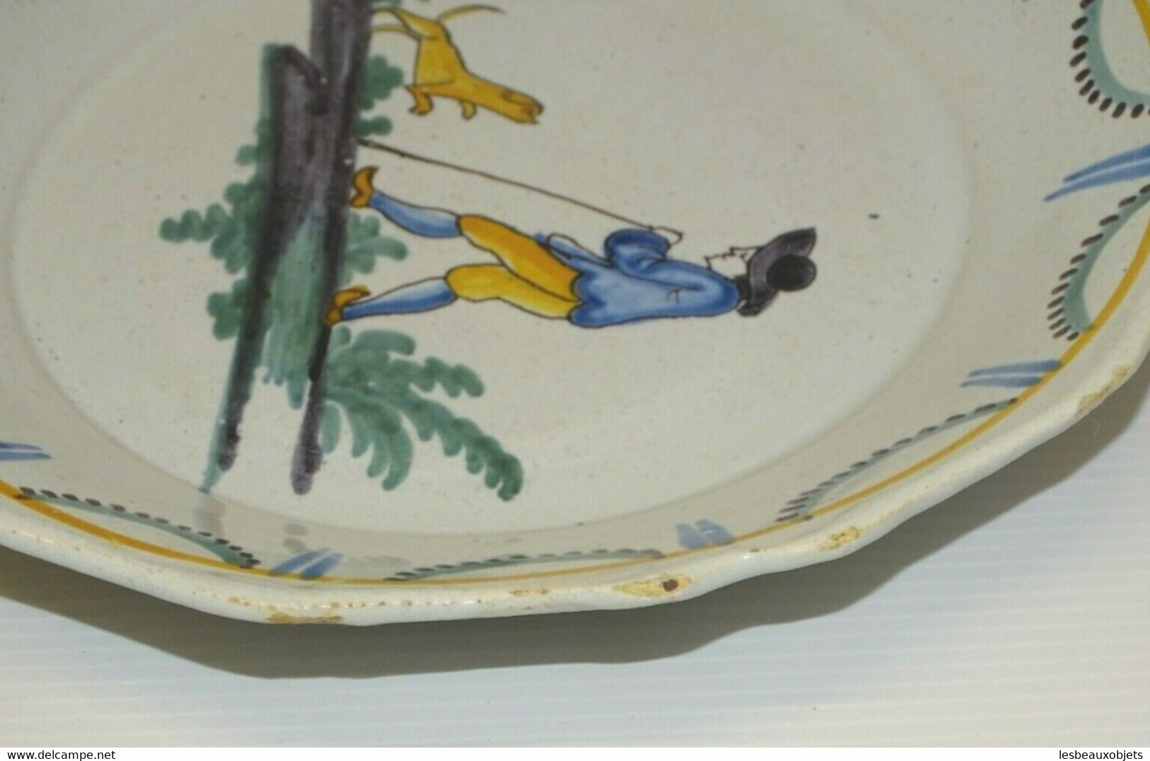 BELLE ASSIETTE XVIIIe BERGER et SON CHIEN NEVERS BEL ETAT COLLECTION CERAMIQUE déco vitrine