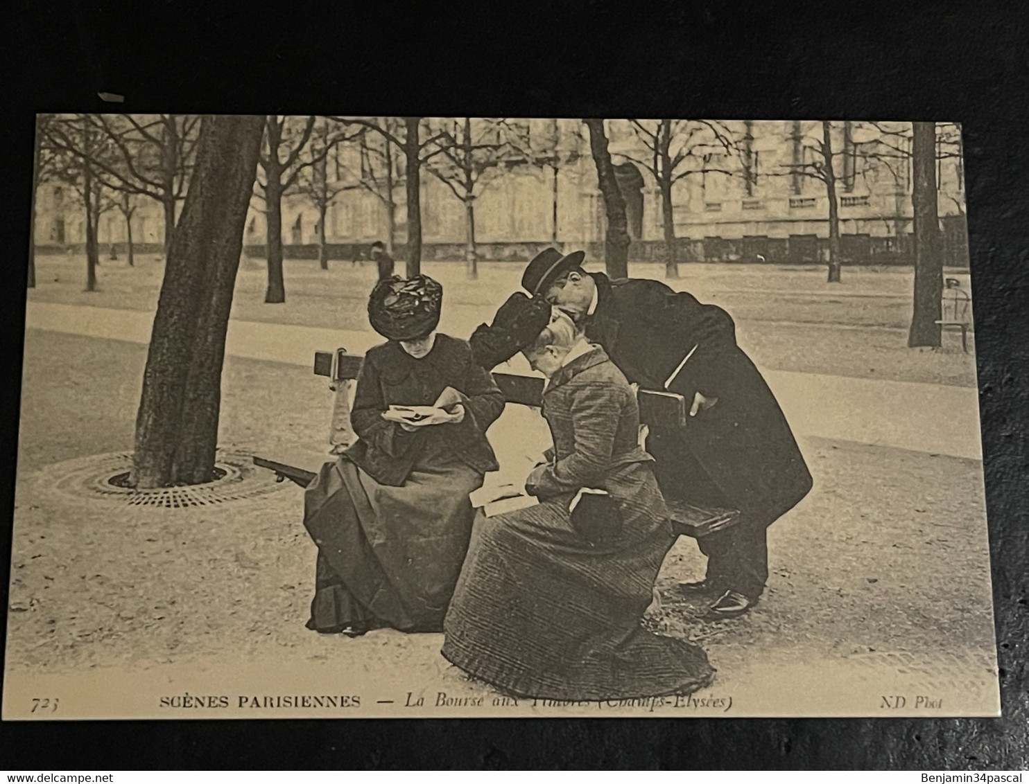 Cpa Scènes Parisiennes, La Bourse Aux Timbres ,Champs-Elysées  Edition Cecodi D’après 1900 Qualité - Champs-Elysées