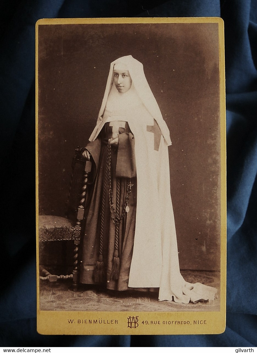 Photo CDV W. Bienmüller à Nice -  Religieuse De L'assomption, Circa 1885-90 L562 - Oud (voor 1900)