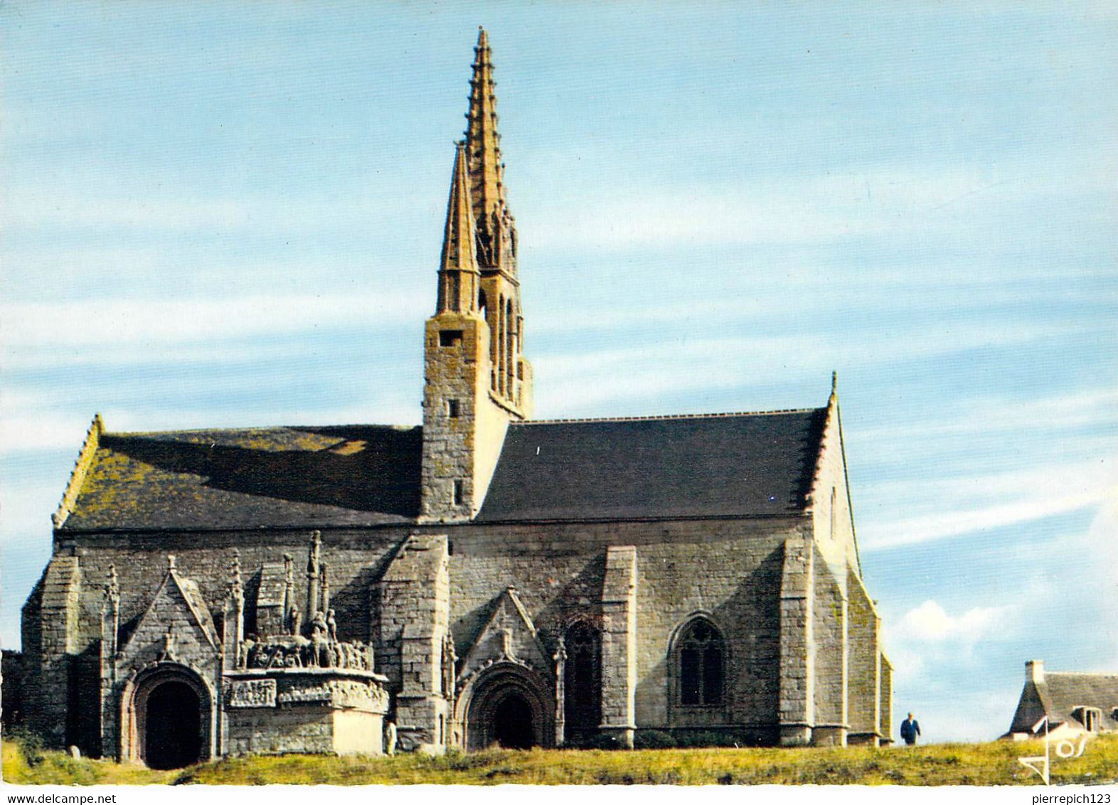 29 - Saint Jean Trolimon - Tronoën - La Chapelle Et Le Calvaire - Saint-Jean-Trolimon